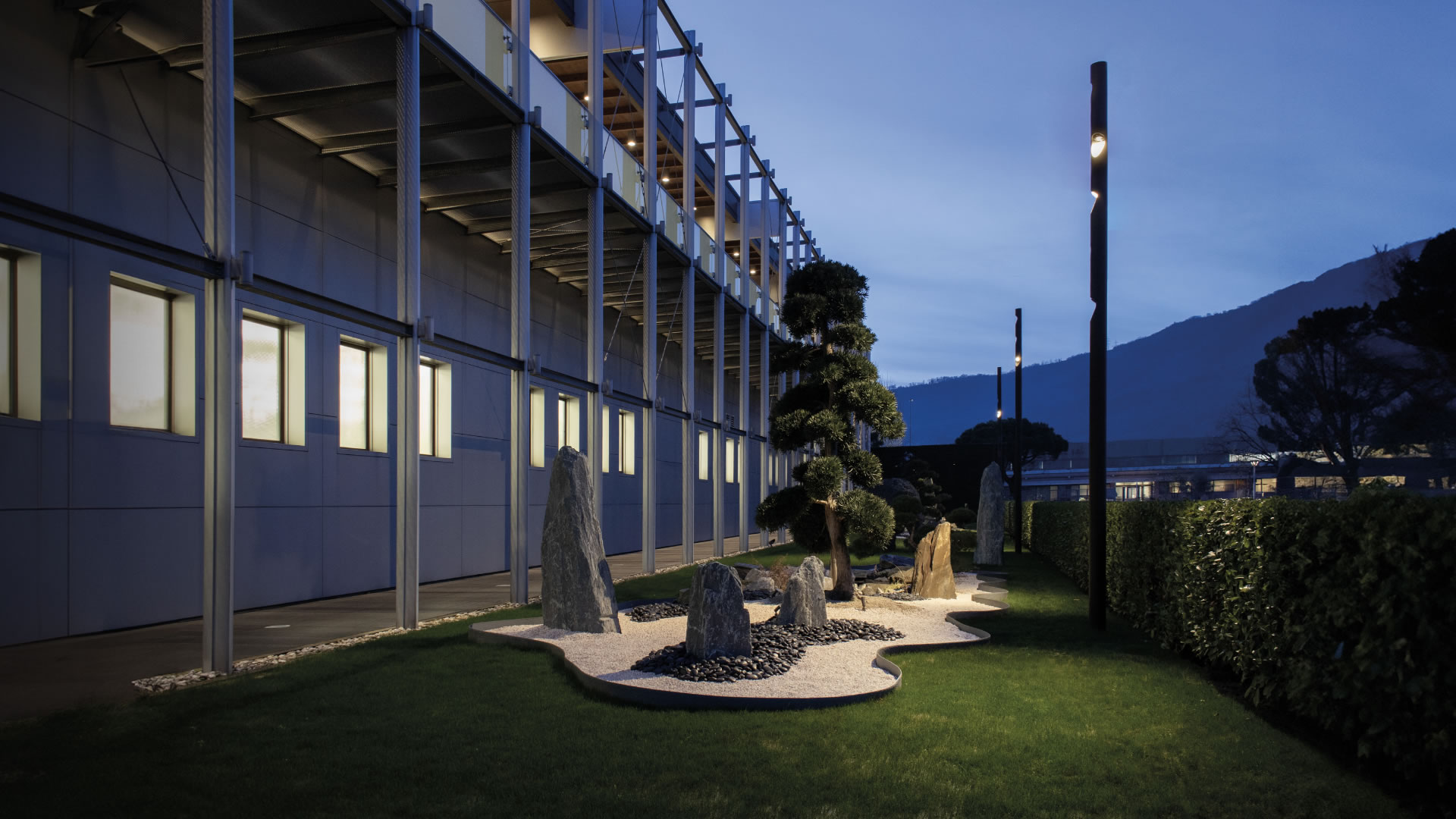 Shift PRO Urban furniture